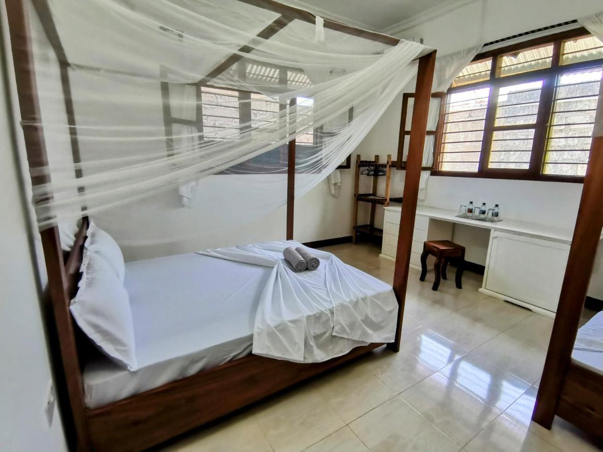 Bed and Breakfast Savi House Нунгви Экстерьер фото
